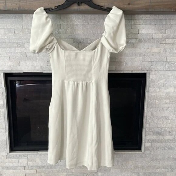 Aritzia Wilfred New Novella Shortsleeve Dress NWT Rainwash Green Size 4 - Picture 3 of 6